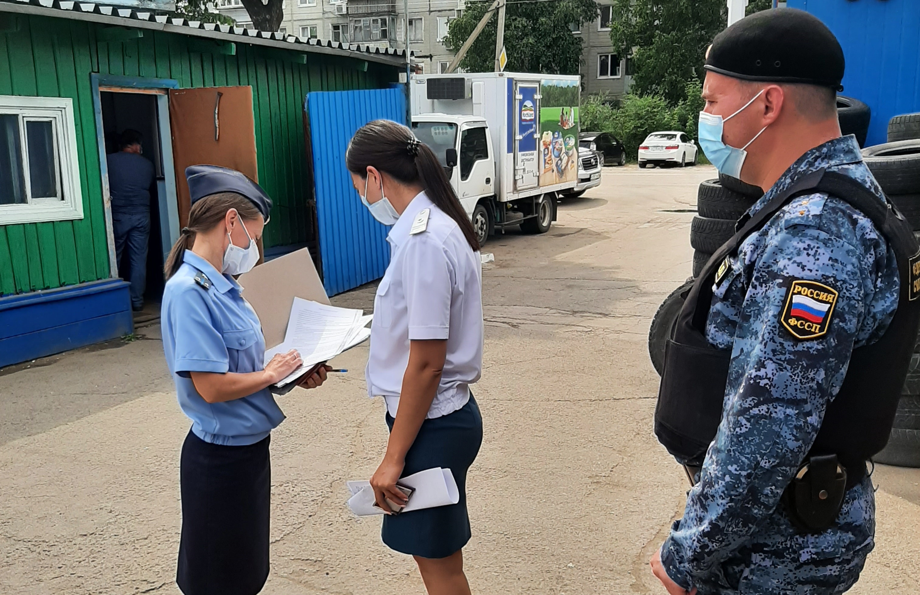 Приставы город благовещенск. Рейд судебных приставов. Рейд налоговая и судебные приставы. Совместный рейд налоговой инспекции и приставов. Рейд налоговая и судебные приставы Уфа.