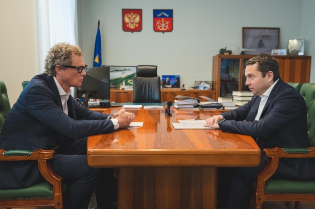Глава ФНС России Даниил Егоров и губернатор Мурманской области Андрей Чибис провели рабочую встречу