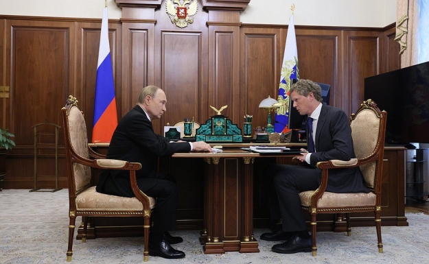 Даниил Егоров подвел итоги налоговых поступлений за семь месяцев 2025 года на встрече с президентом России 