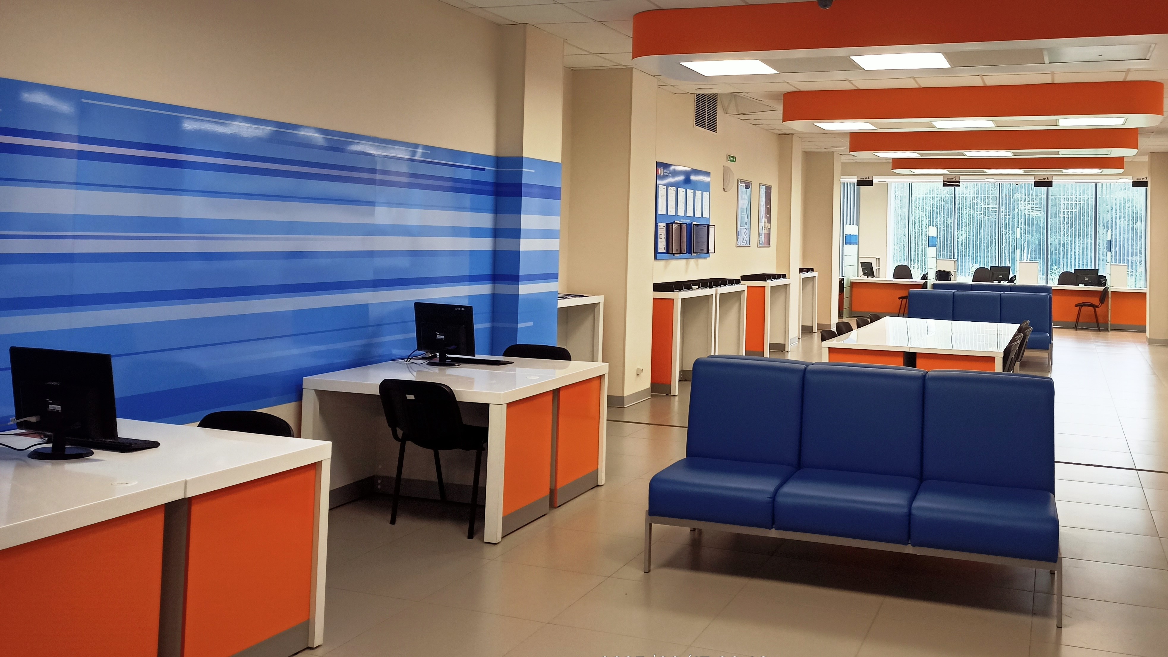 В операционном зале можно воспользоваться компьютерами общего доступа