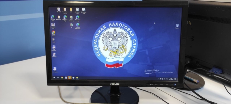  На гостевом компьютере в операционном зале Вы можете воспользоваться сервисами официального сайта ФНС России и распечатать документы