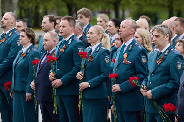 Представители ФНС России почтили память героев Великой Отечественной войны