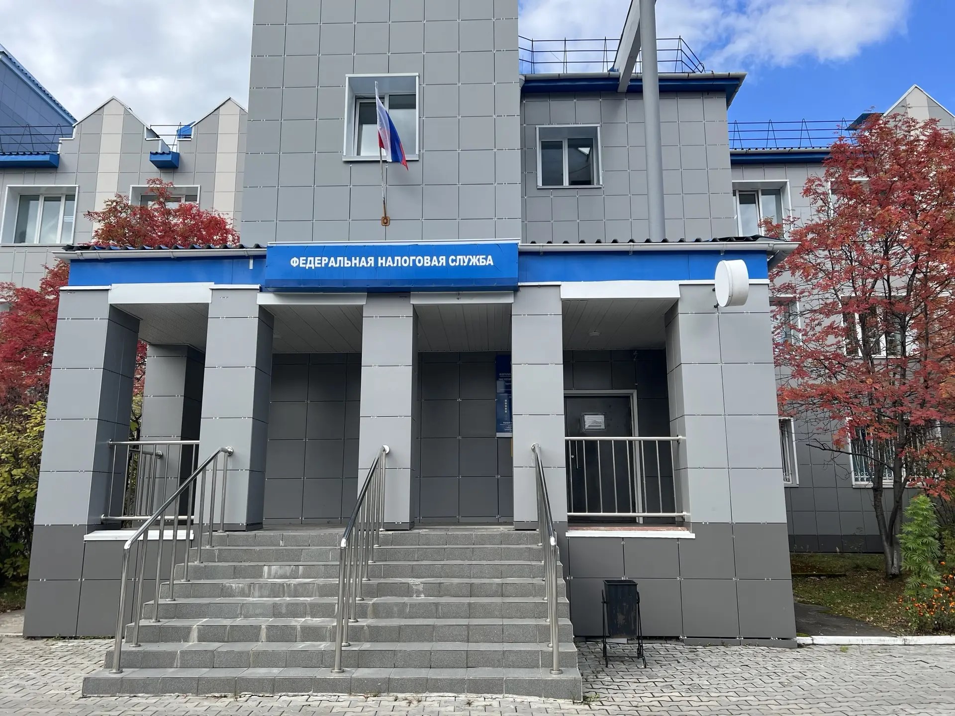 Вход в здание территориального участка